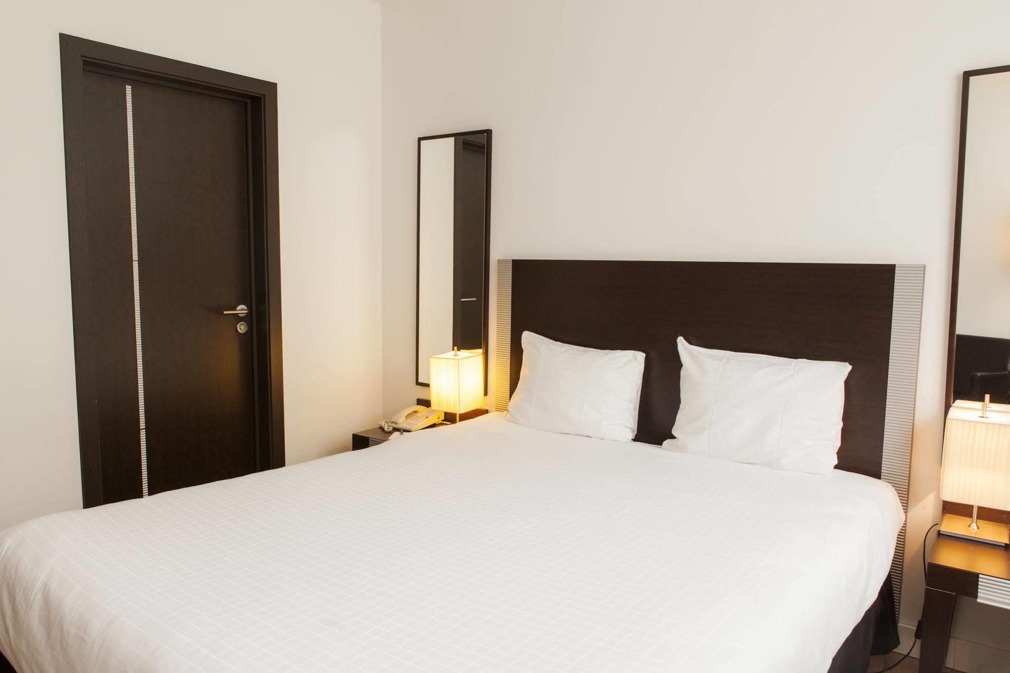 Progress Hotel Saint-Josse-ten-Noode Екстериор снимка