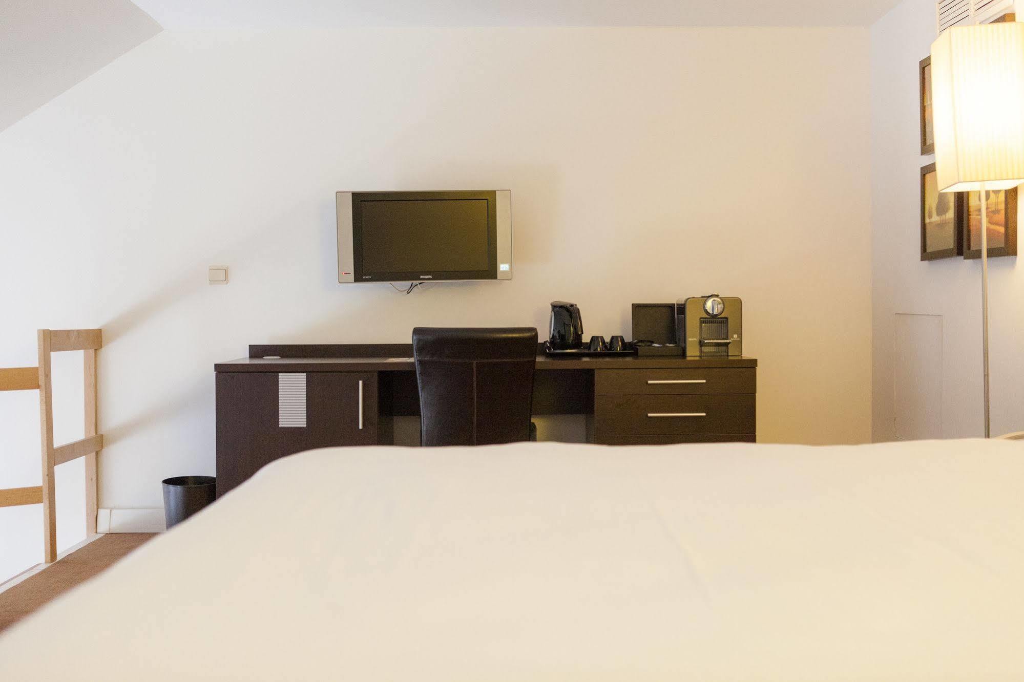 Progress Hotel Saint-Josse-ten-Noode Екстериор снимка